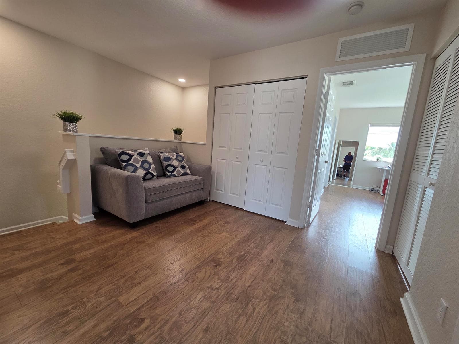 3018 N EVERGREEN Circle photo 14