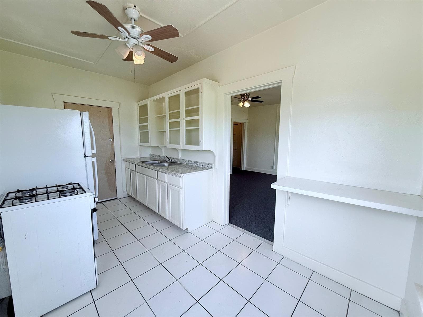 2010 Broward Avenue 12 photo 2