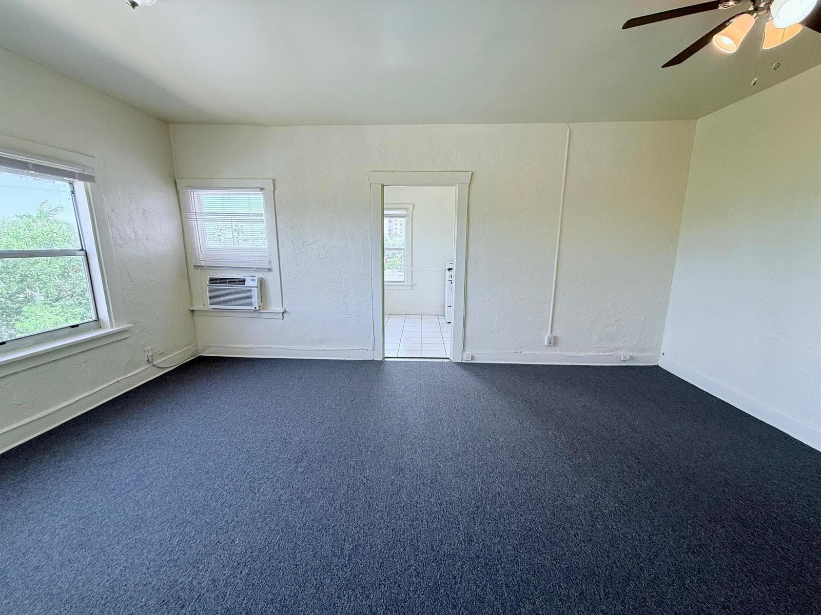 2010 Broward Avenue 12 photo 5