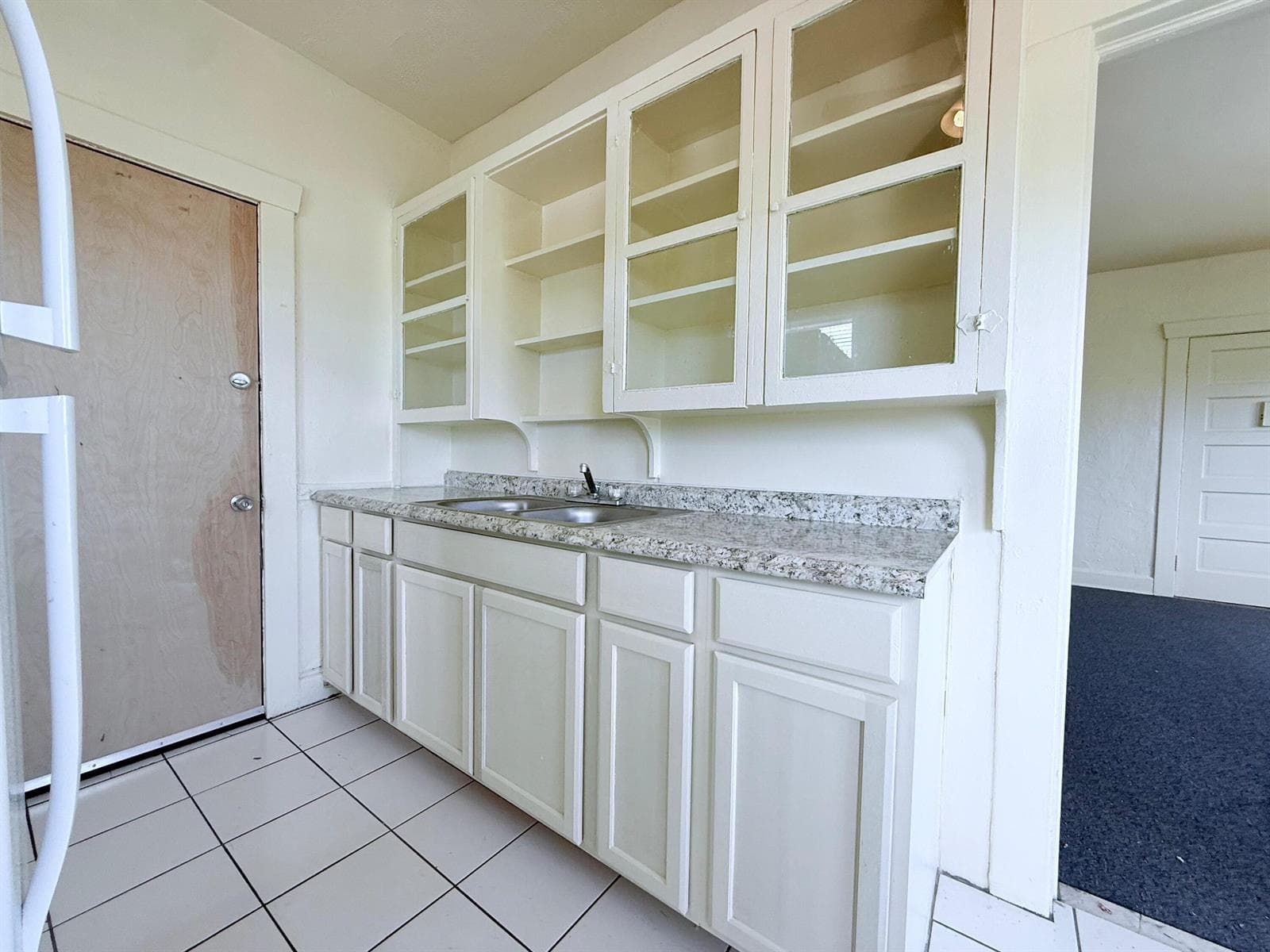 2010 Broward Avenue 12 photo 8