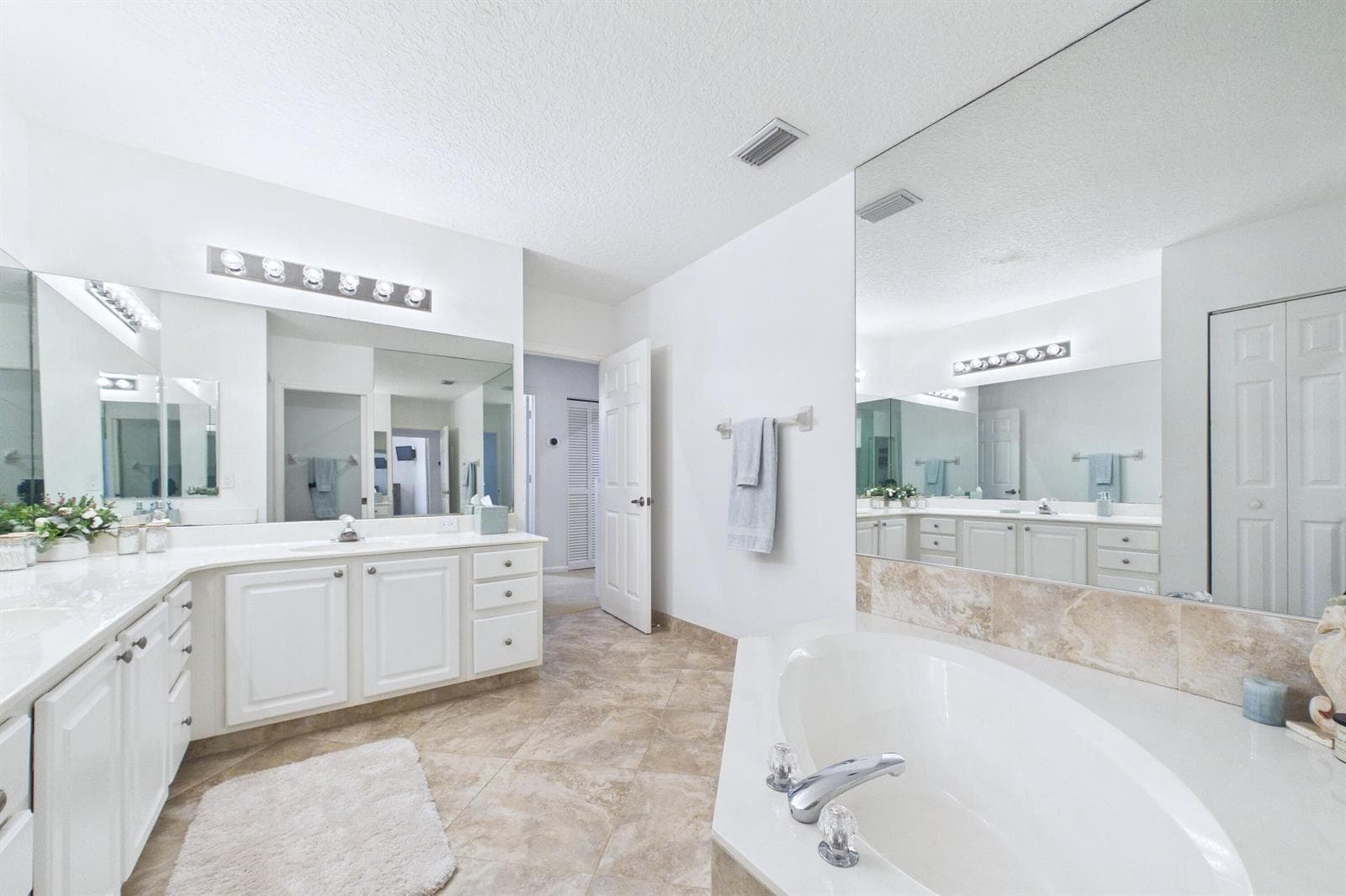 412 Coral Cove Drive photo 12