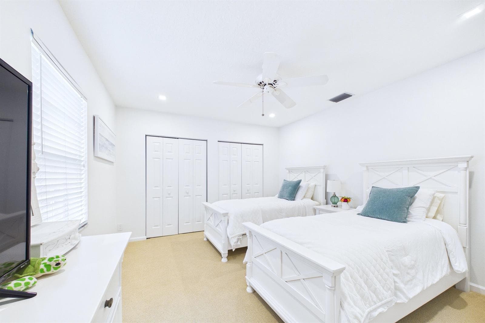 412 Coral Cove Drive photo 10