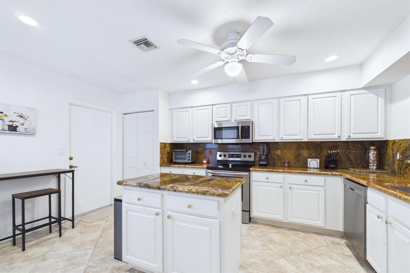 412 Coral Cove Drive photo 4