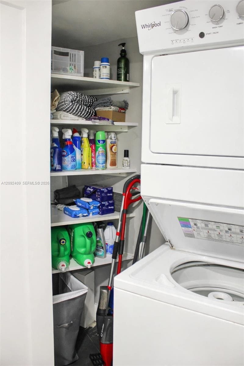 3500 Mystic Pointe Dr 1907 photo 25