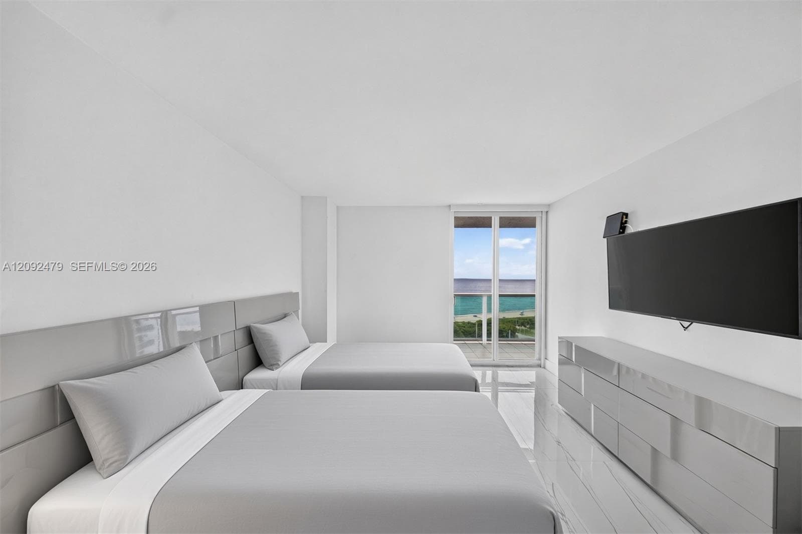 100 Bayview Dr 1908 photo 13