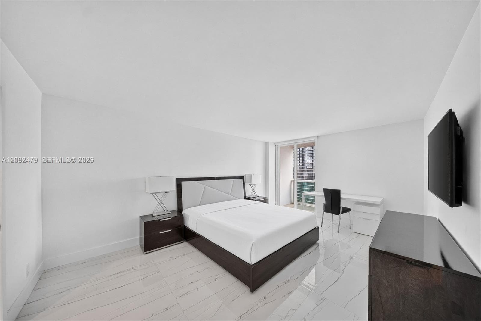 100 Bayview Dr 1908 photo 10