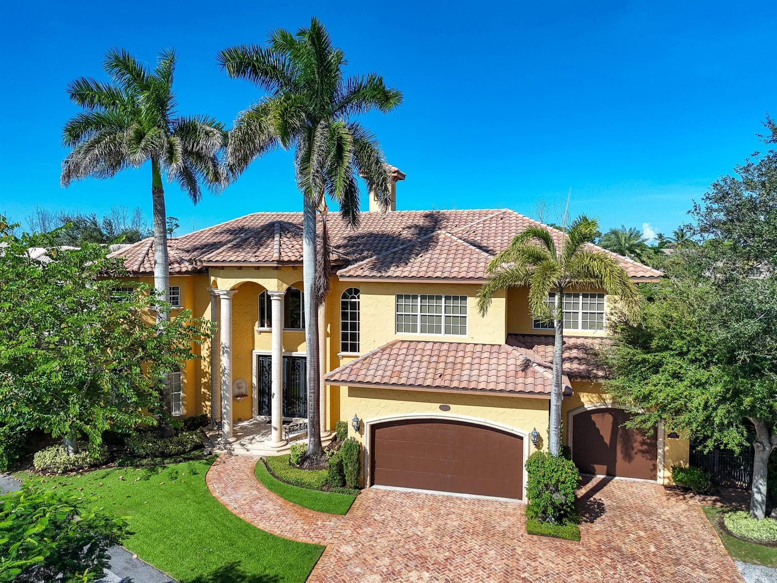 18519 SE Palm Island Lane photo 1