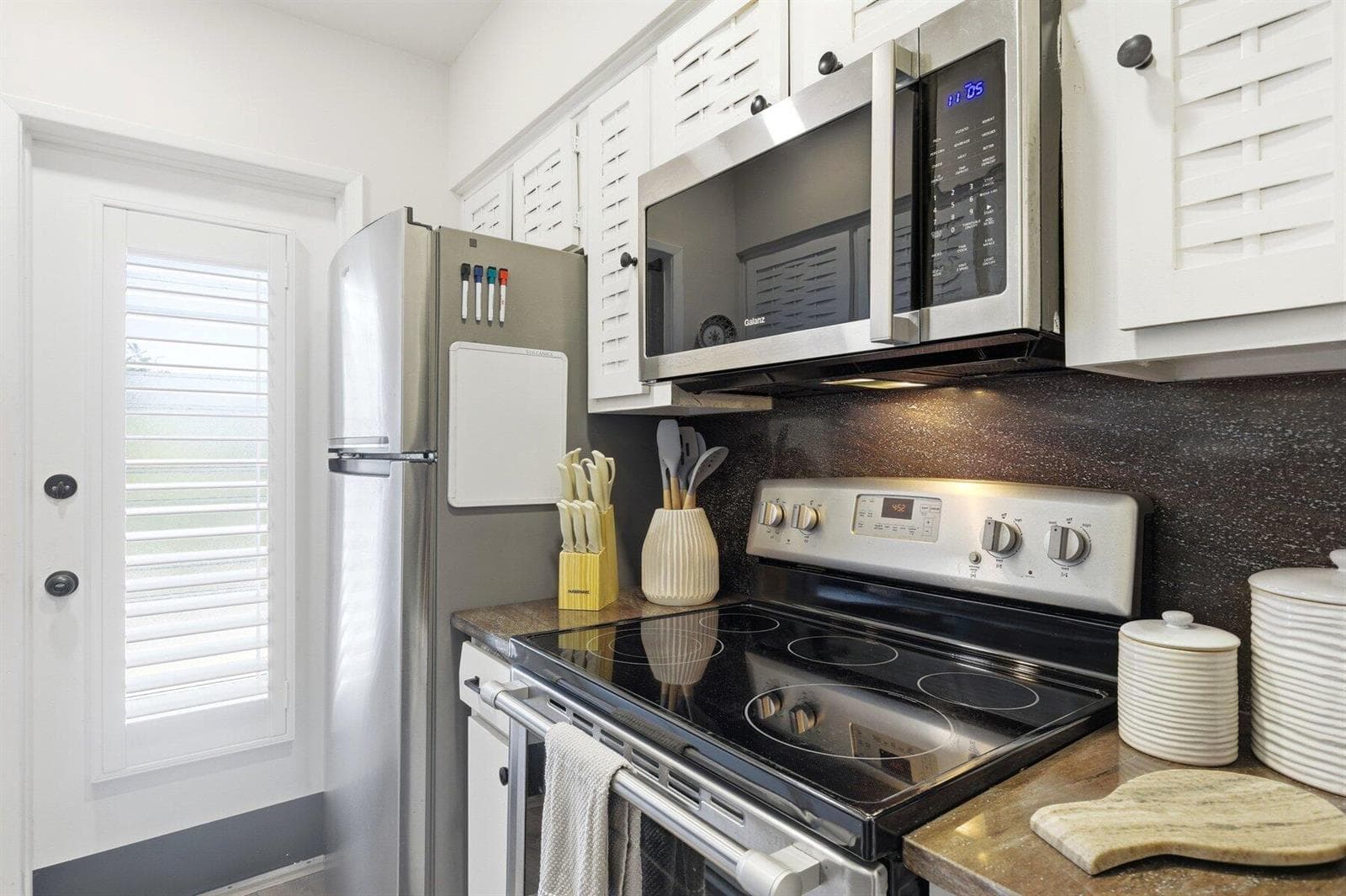 3232 CANAL Drive 14 photo 6