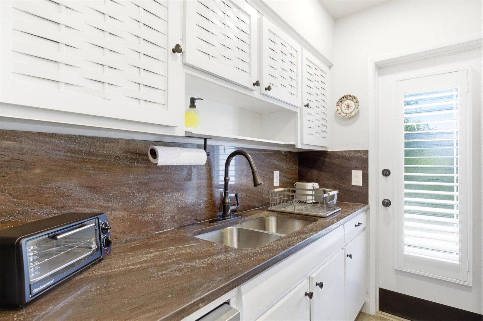 3232 CANAL Drive 14 photo 7