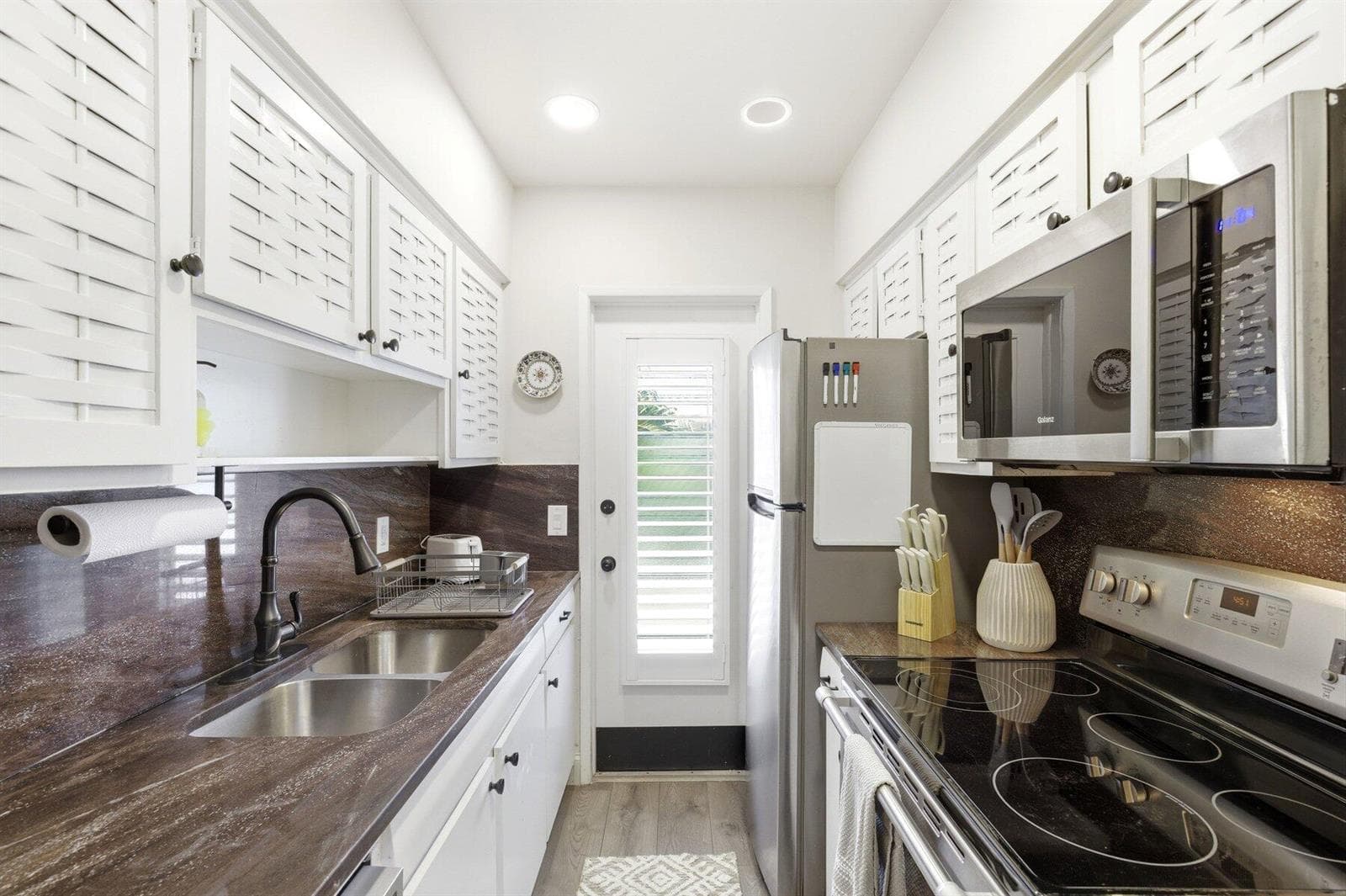 3232 CANAL Drive 14 photo 5