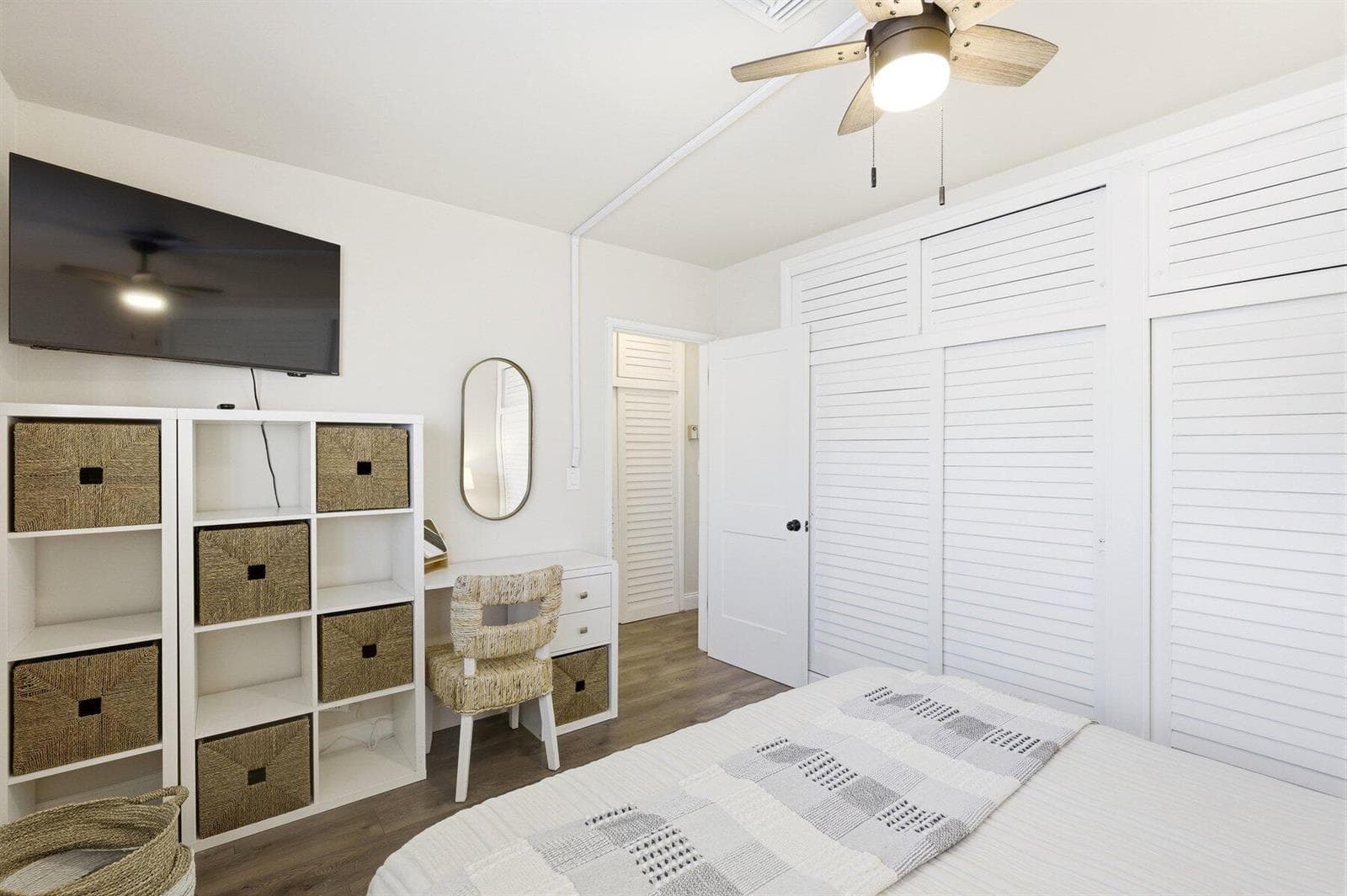 3232 CANAL Drive 14 photo 10