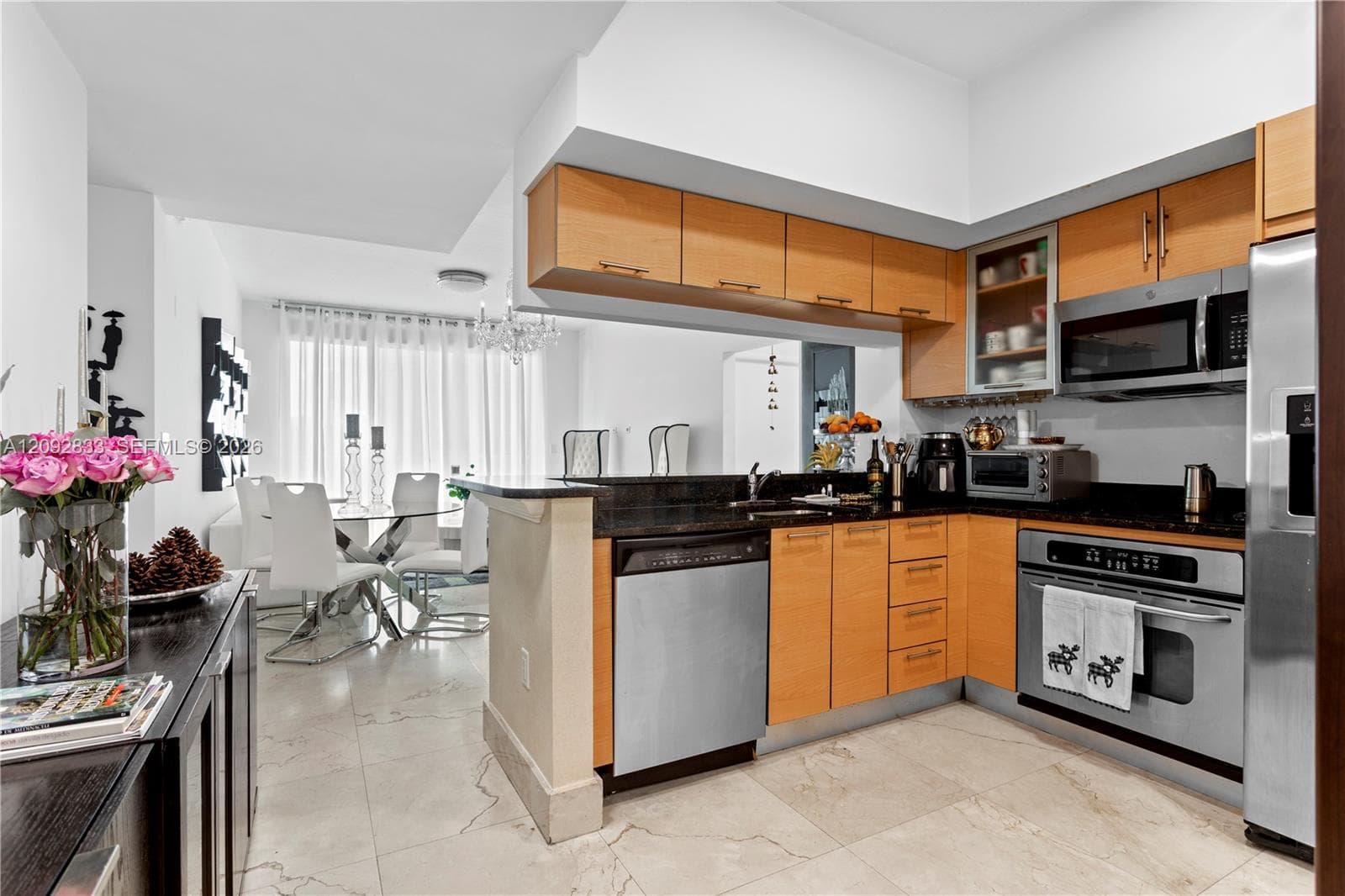 31 SE 5th St 4018 photo 8