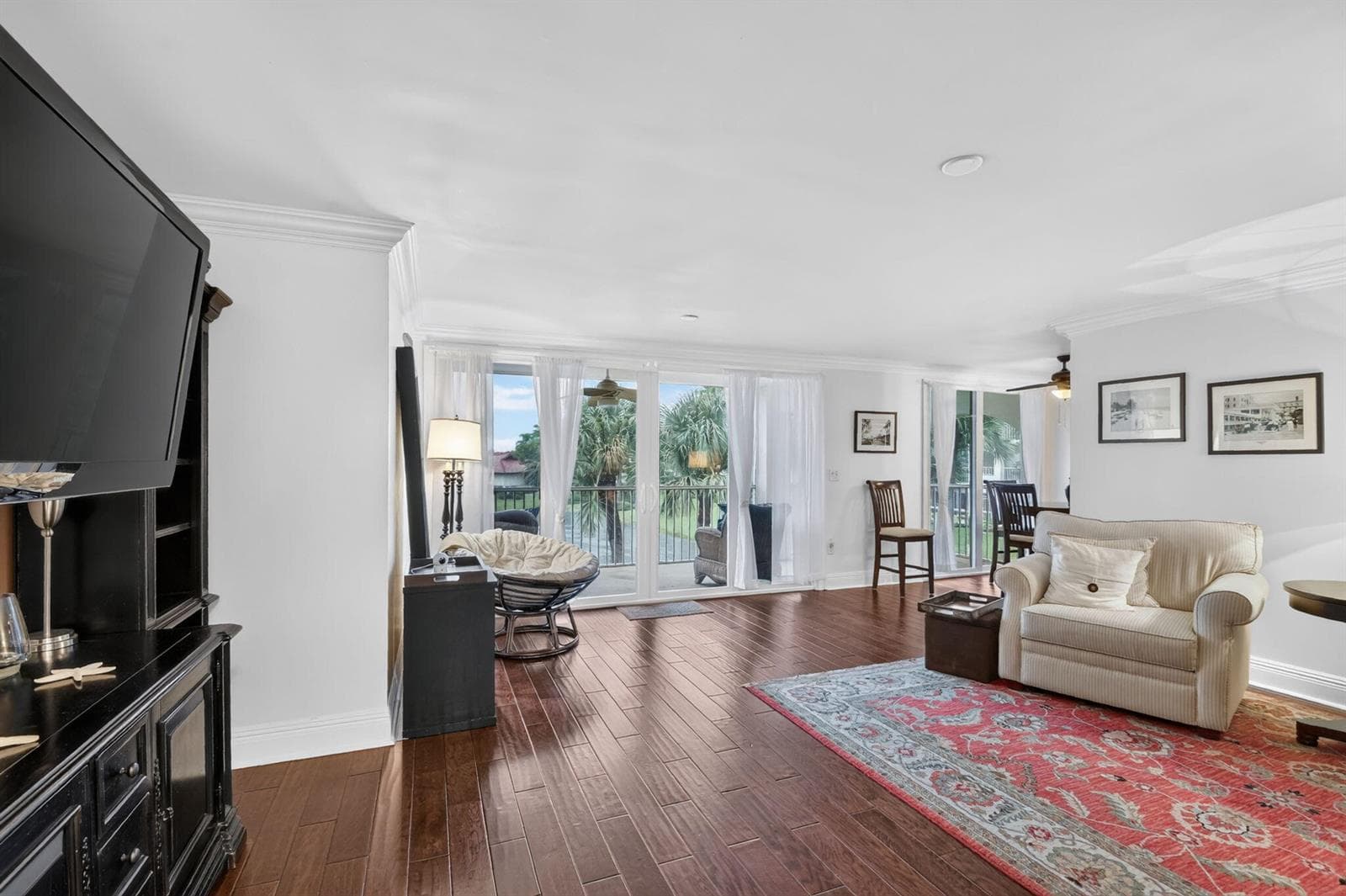 102 Half Moon Circle F2 photo 4
