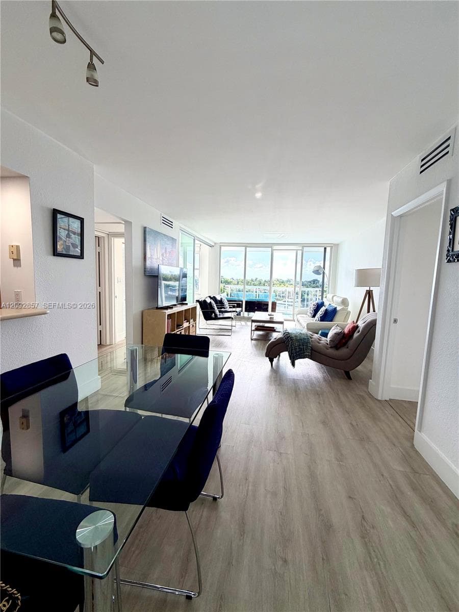 5600 Collins Ave 6J photo 12