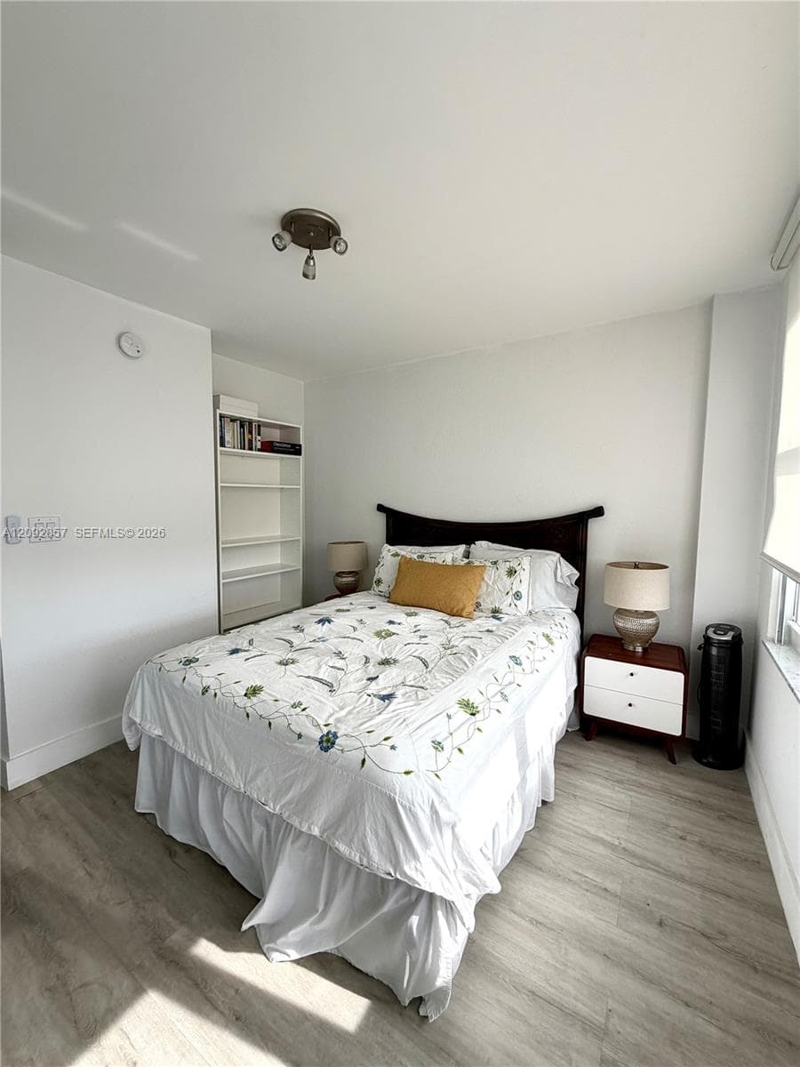 5600 Collins Ave 6J photo 24