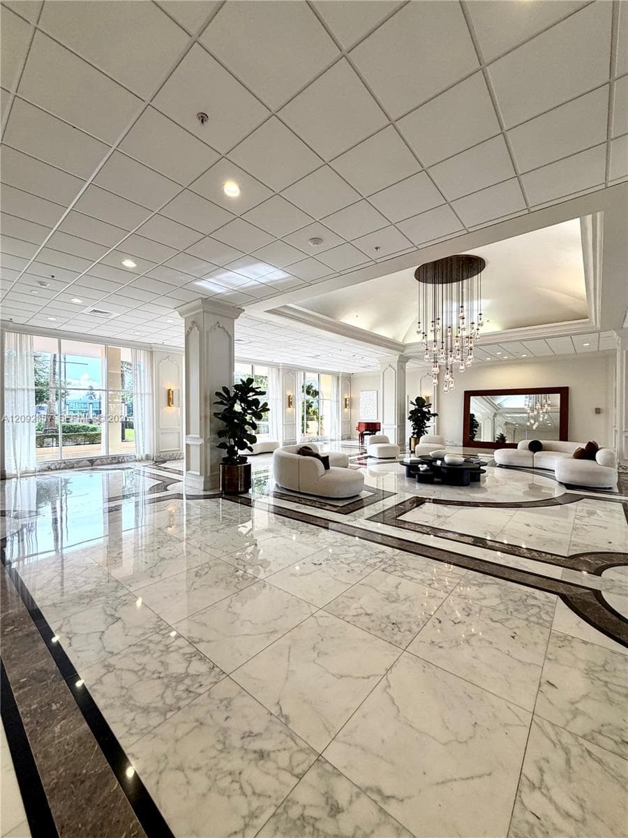 5600 Collins Ave 6J photo 4