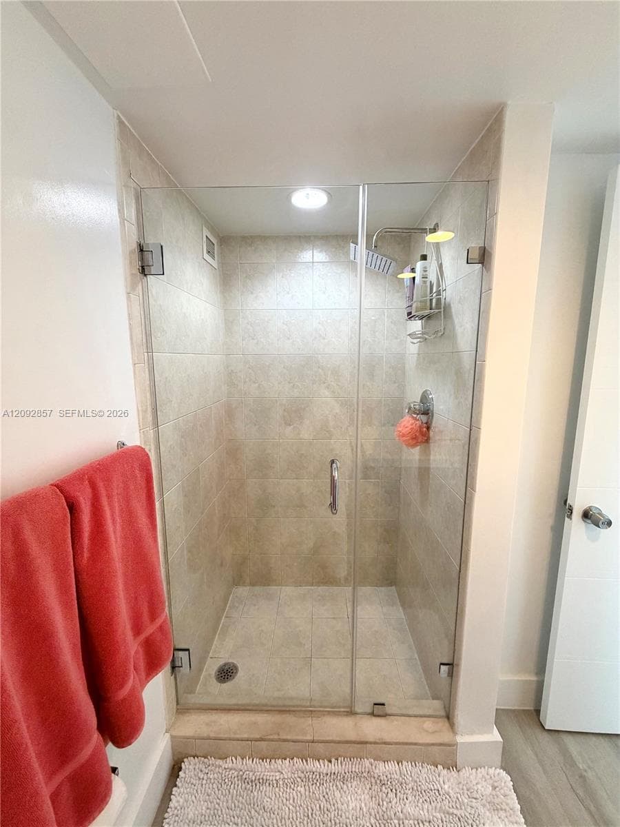 5600 Collins Ave 6J photo 21