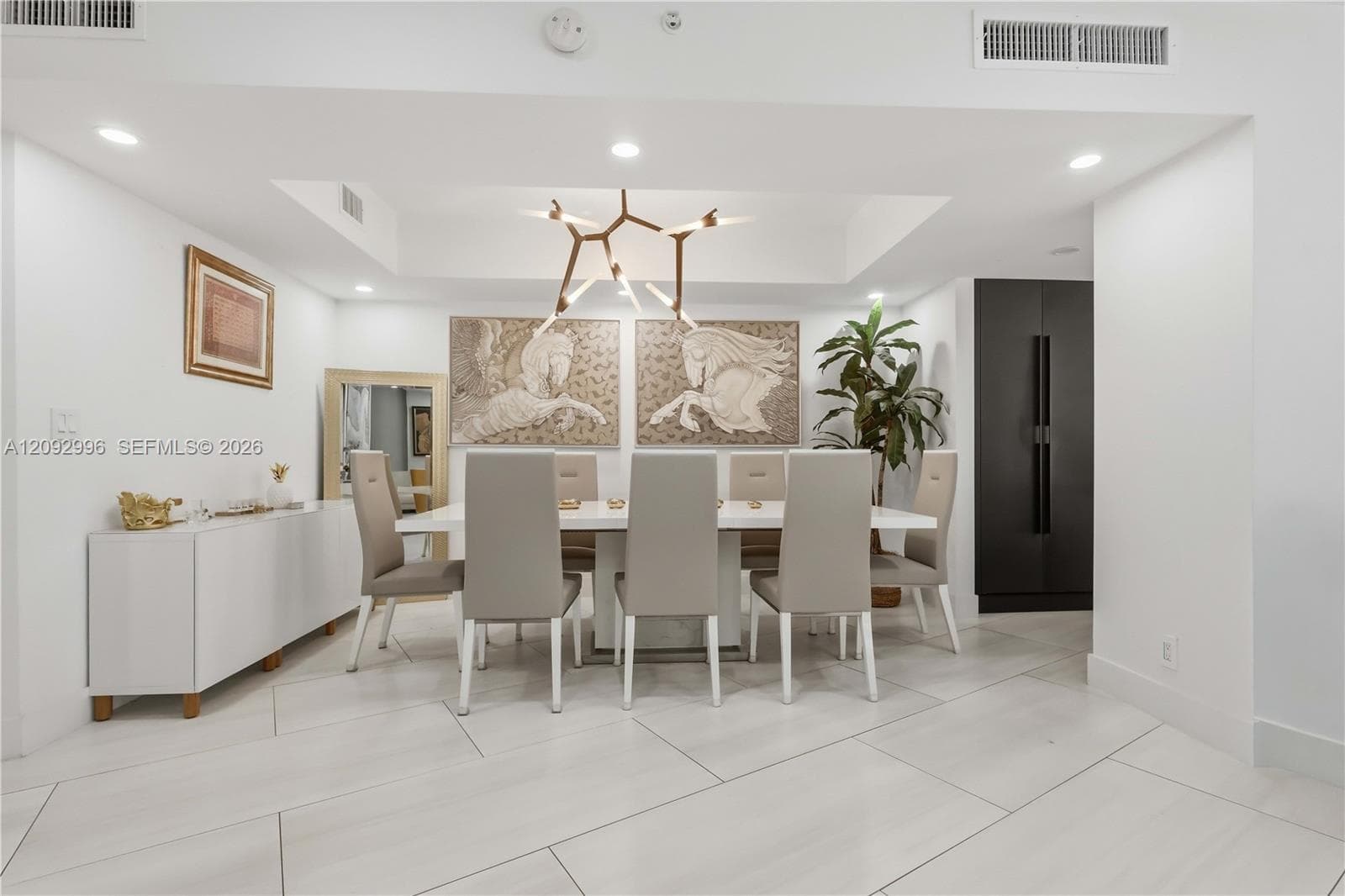 20281 E Country Club Dr 307 photo 6