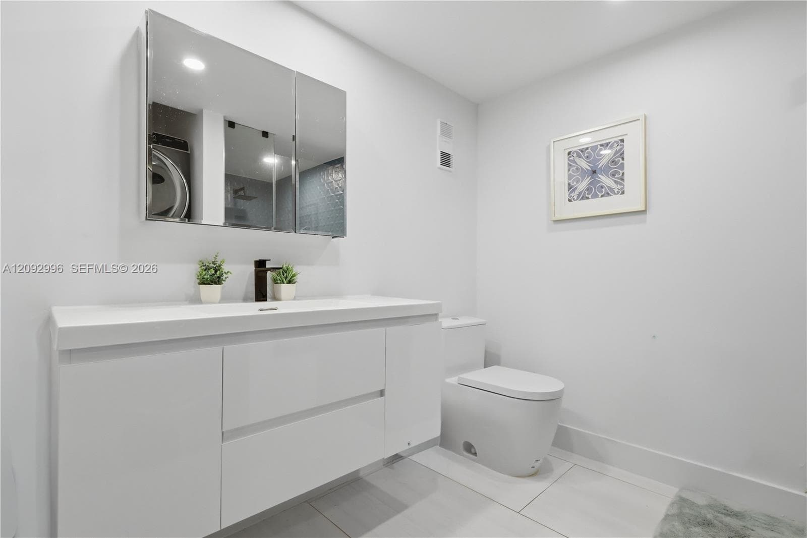 20281 E Country Club Dr 307 photo 13