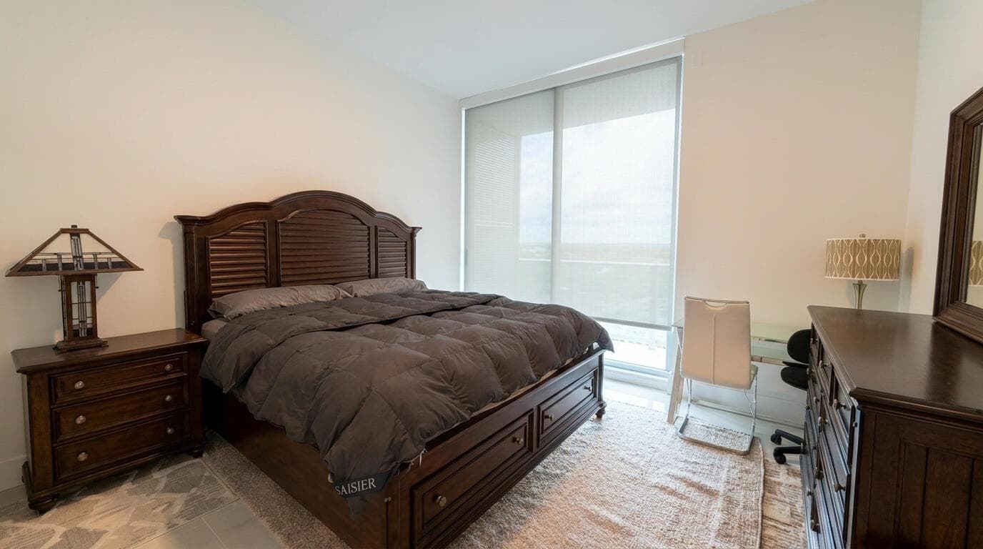 220 LAKE SHORE Drive 1123 photo 4