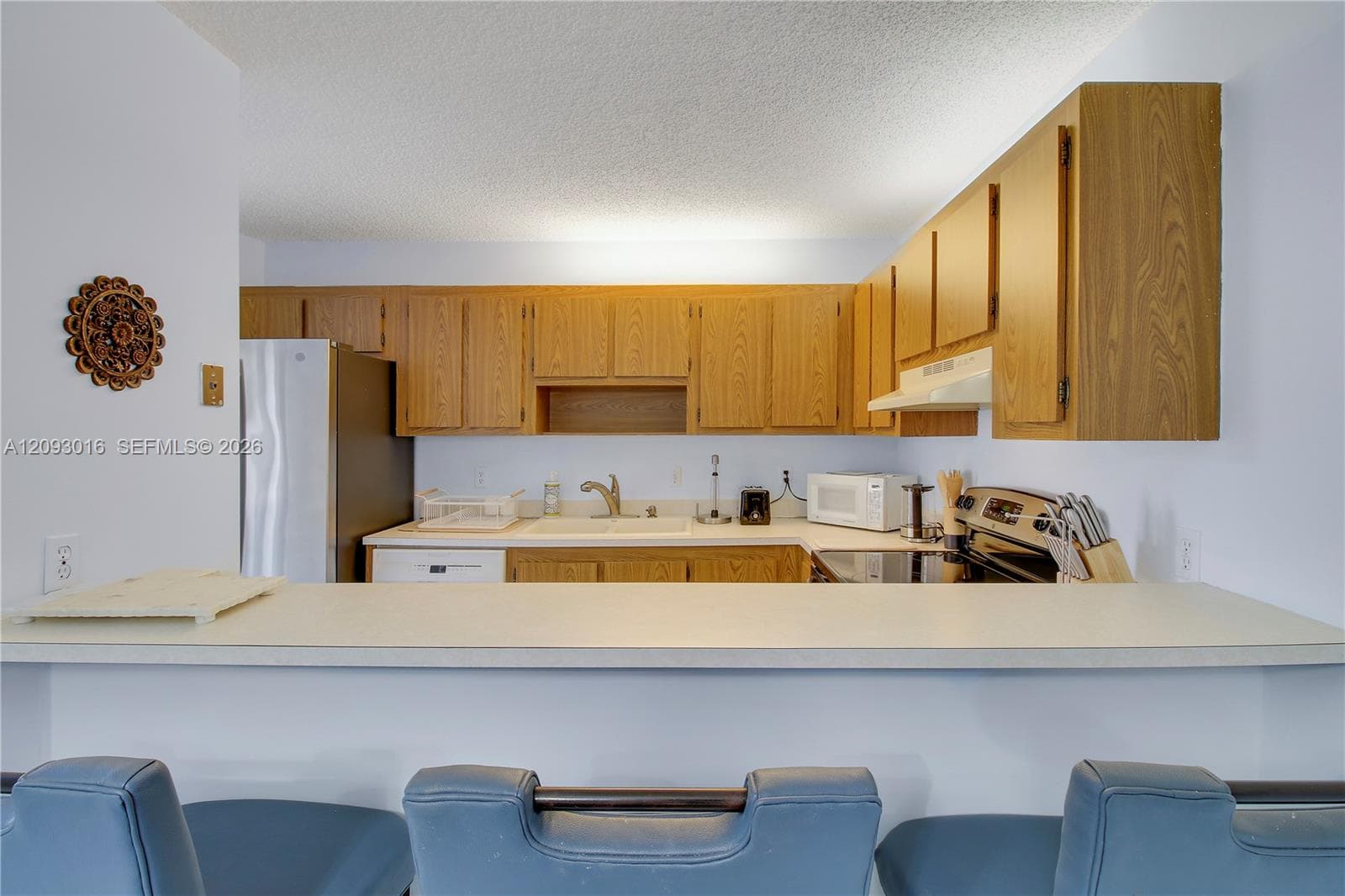 825 Center St 14B photo 10