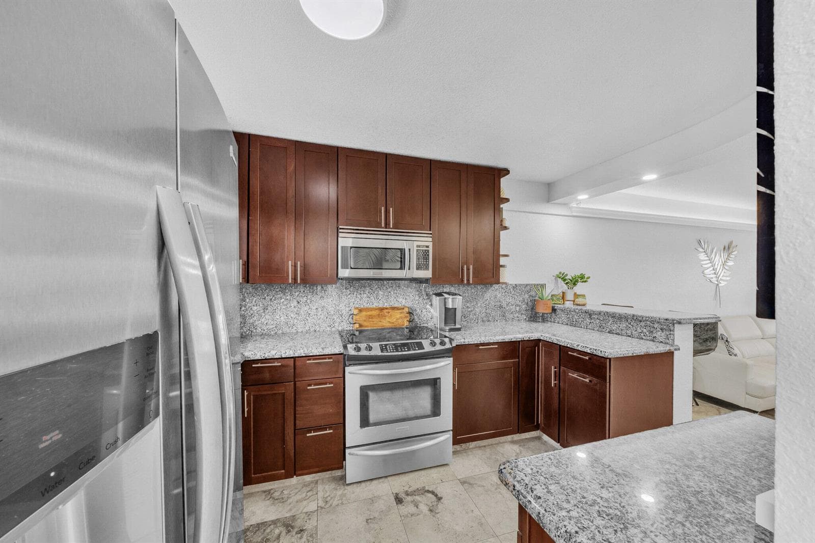 1536 SE 15TH Court 404 photo 18