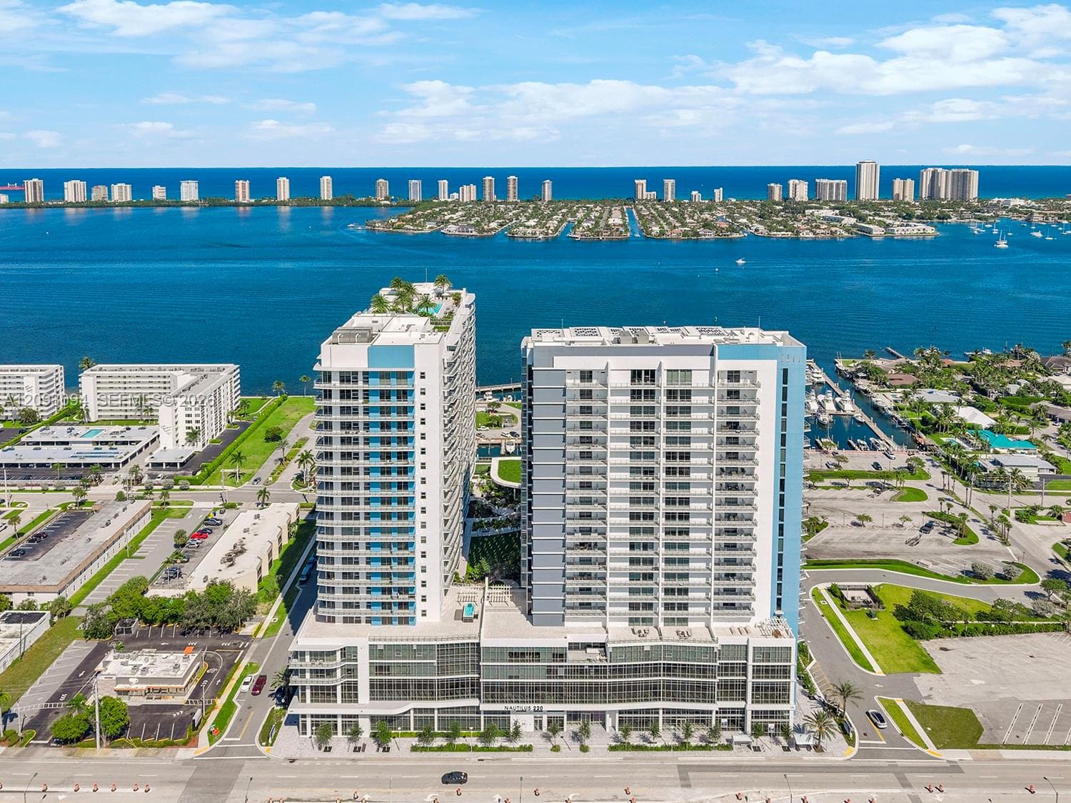 220 Lake Shore Dr 1512 photo 17