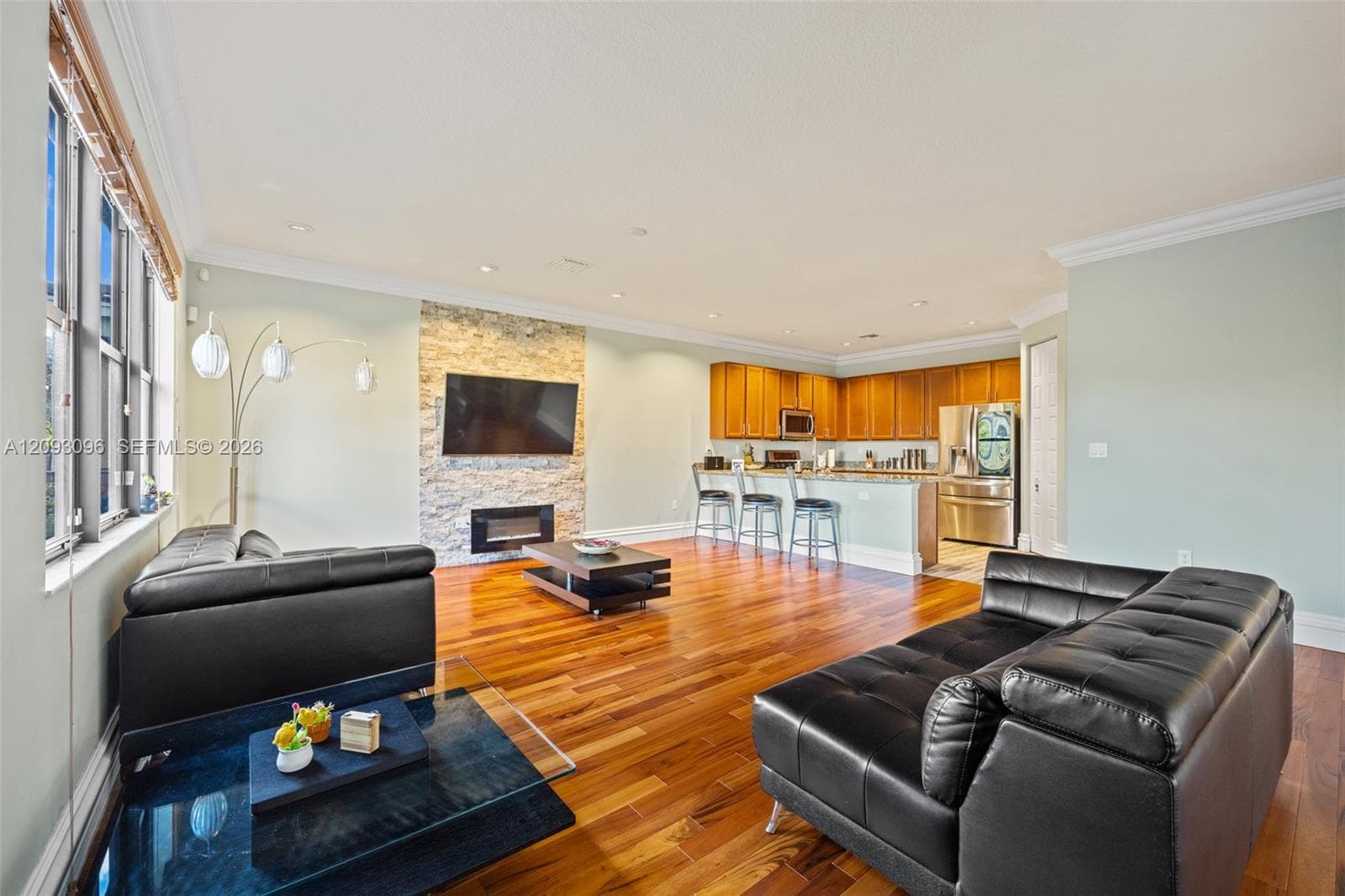 697 NE 193rd Ter photo 10