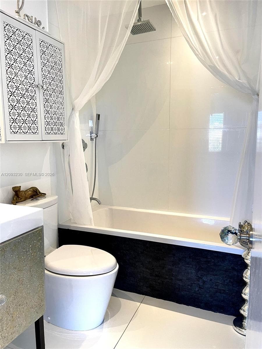 13105 Ixora Ct 302 photo 17