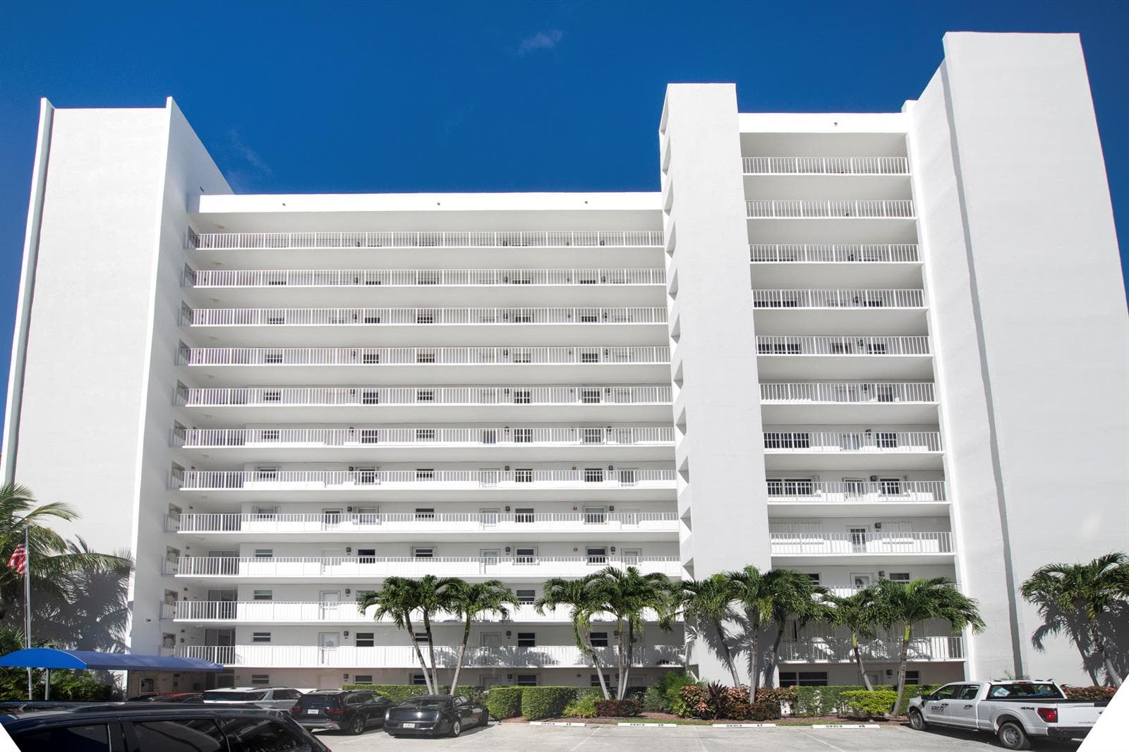 1391 S OCEAN 803 photo 2