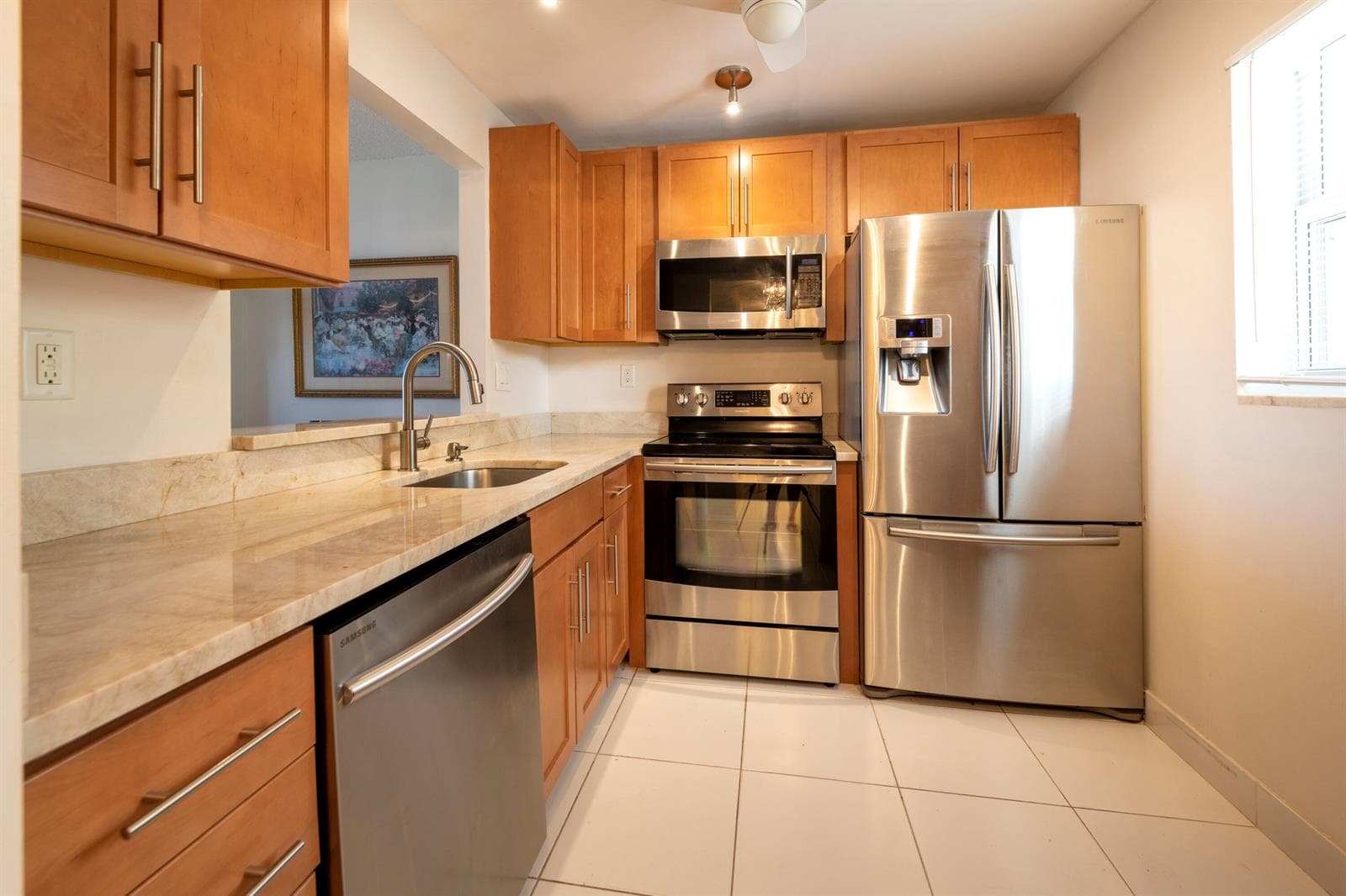 1391 S OCEAN 803 photo 3