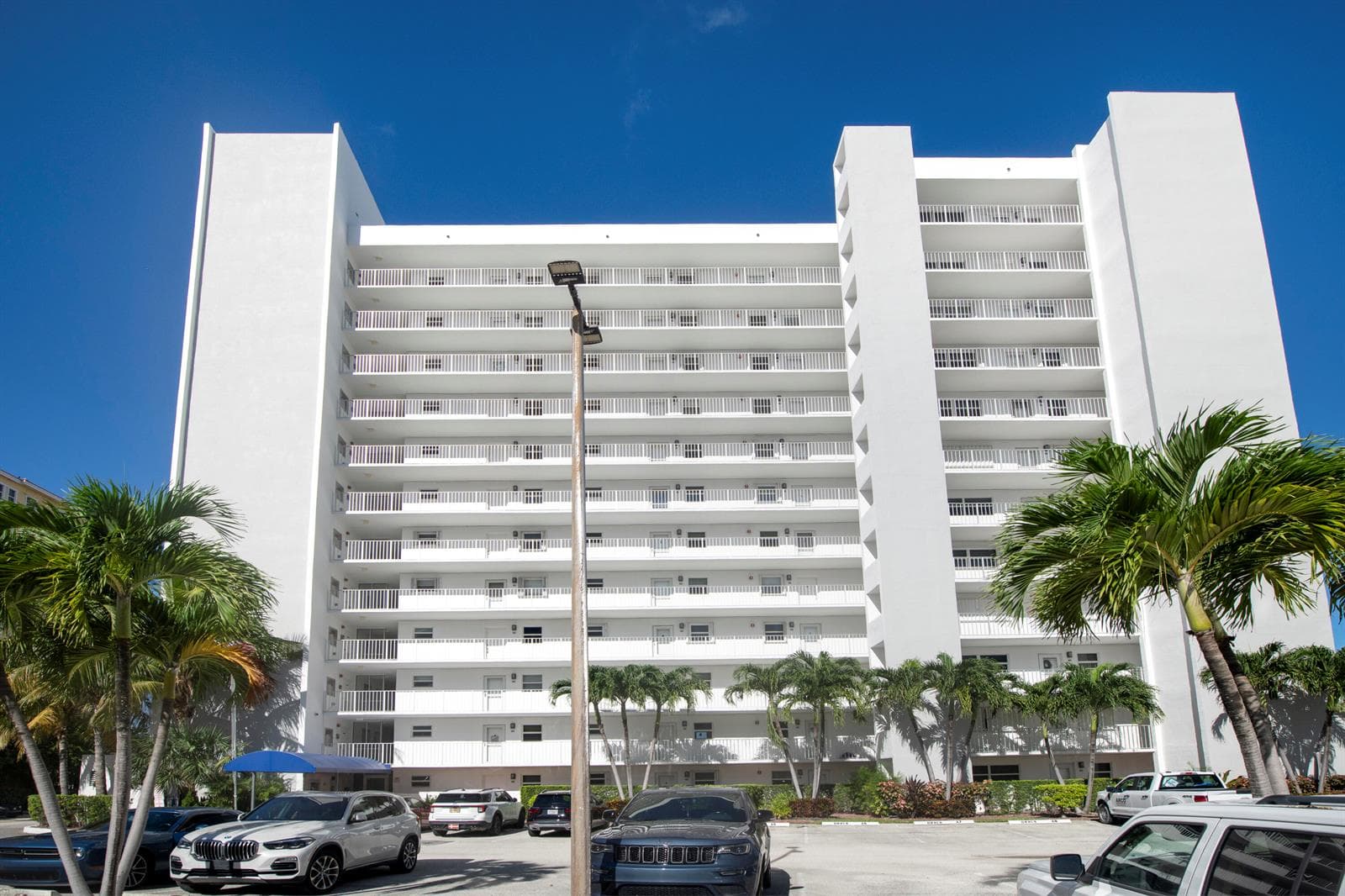 1391 S OCEAN 803 photo 1
