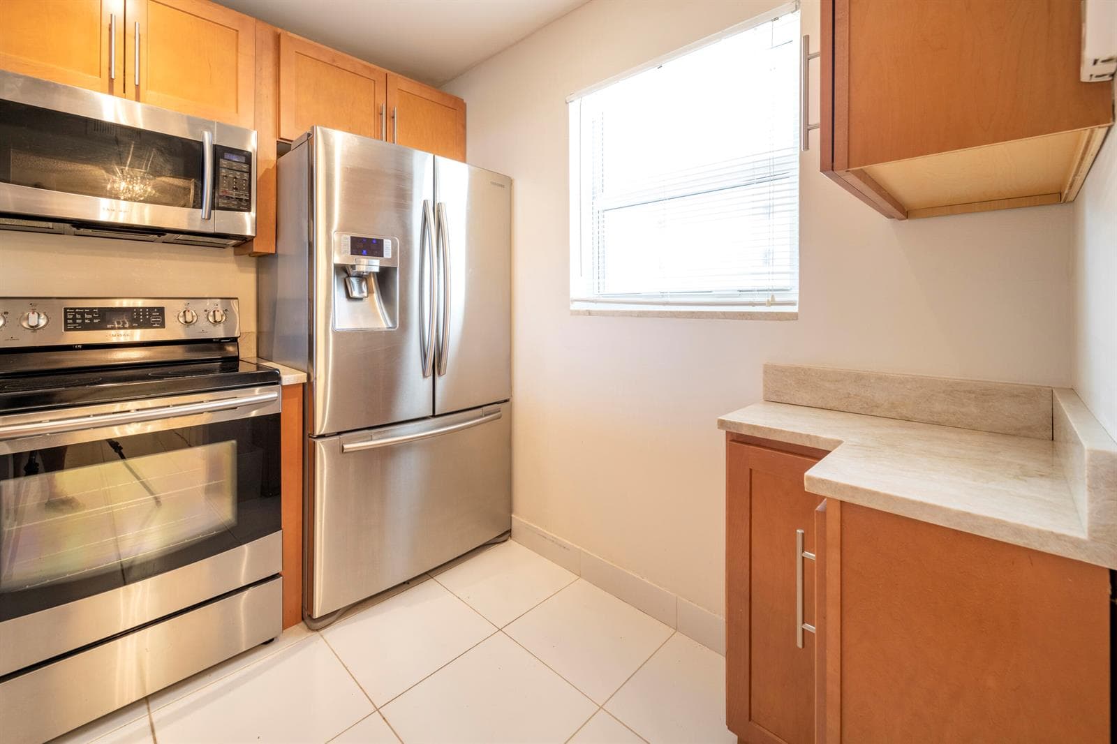 1391 S OCEAN 803 photo 5