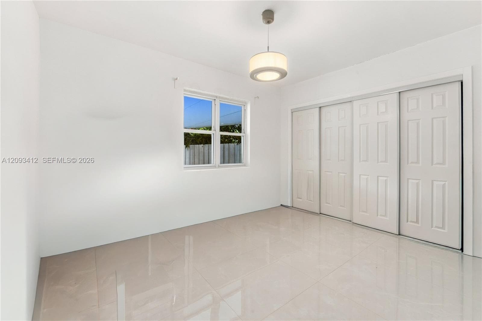 8533 Crespi Blvd photo 15