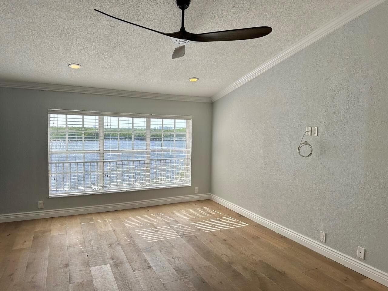 4230 N OCEAN Drive photo 23