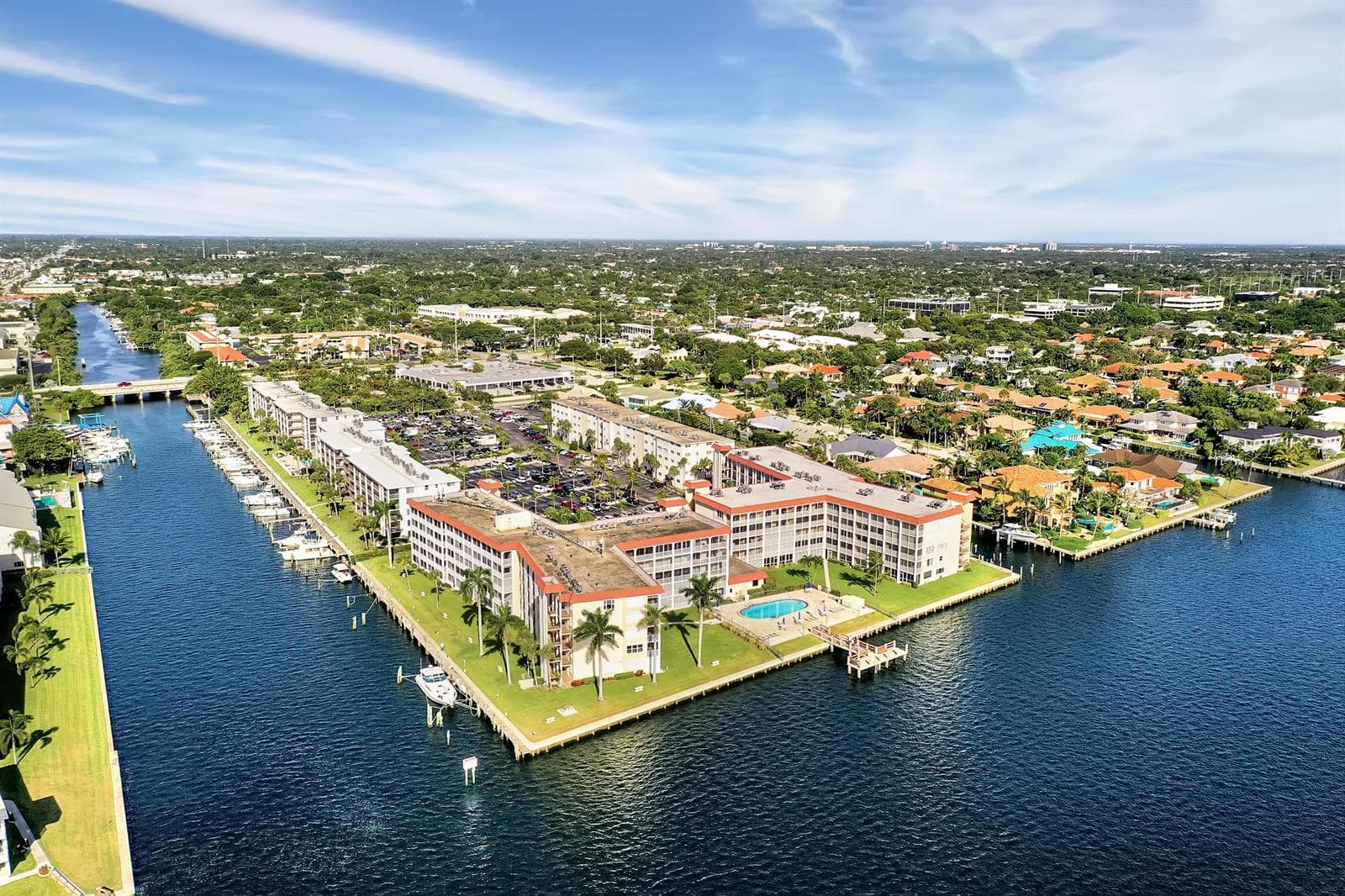 100 Paradise Harbour Boulevard 408 photo 2