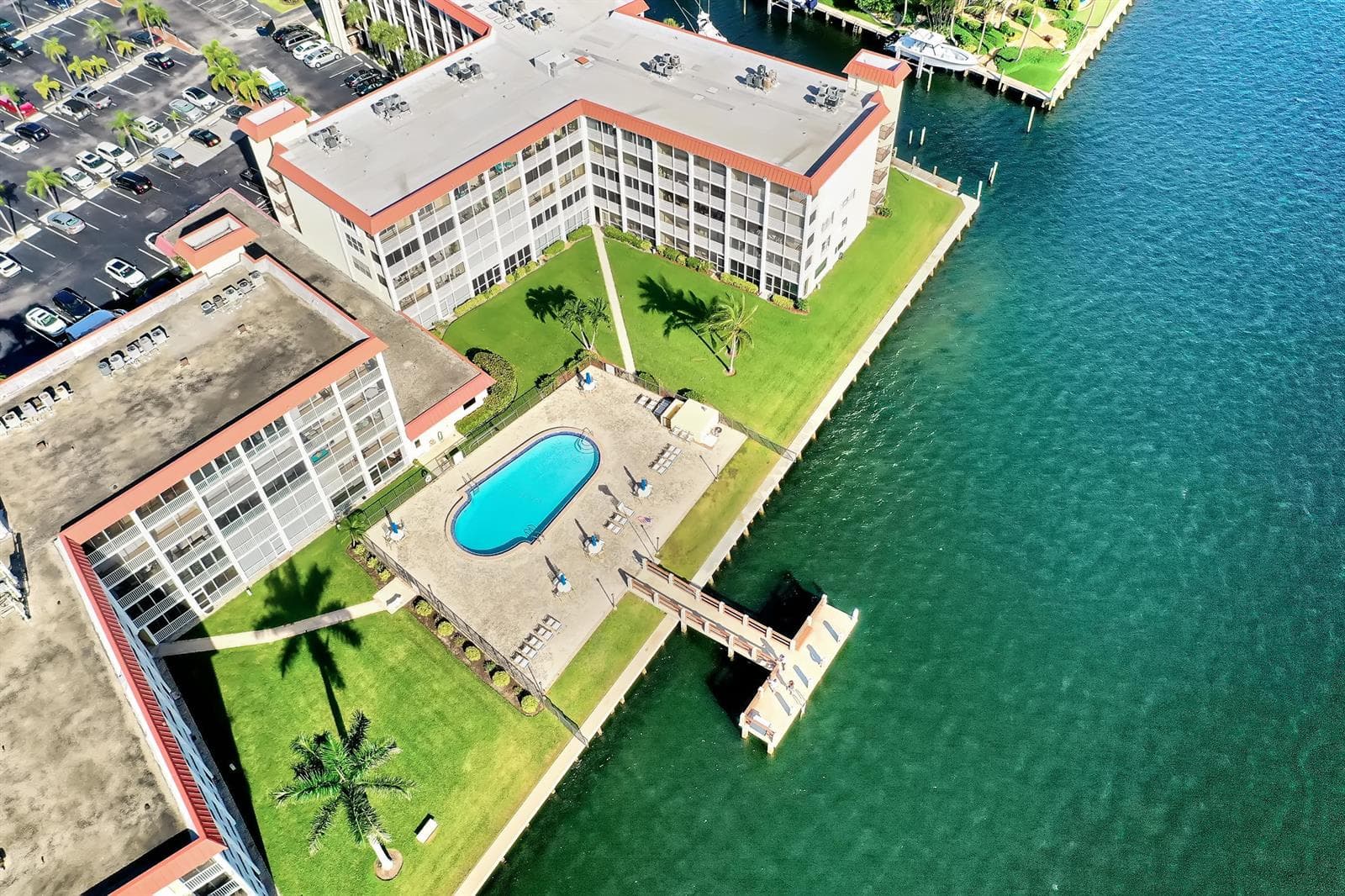 100 Paradise Harbour Boulevard 408 photo 3