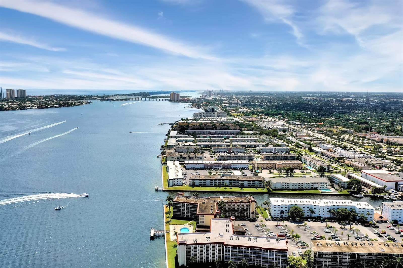 100 Paradise Harbour Boulevard 408 photo 5
