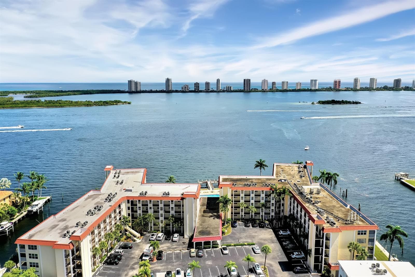 100 Paradise Harbour Boulevard 408 photo 4