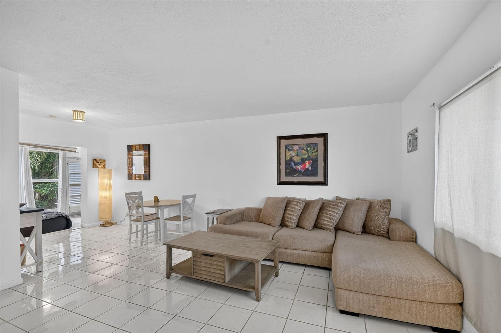 658 NE 6TH Court E E photo 2