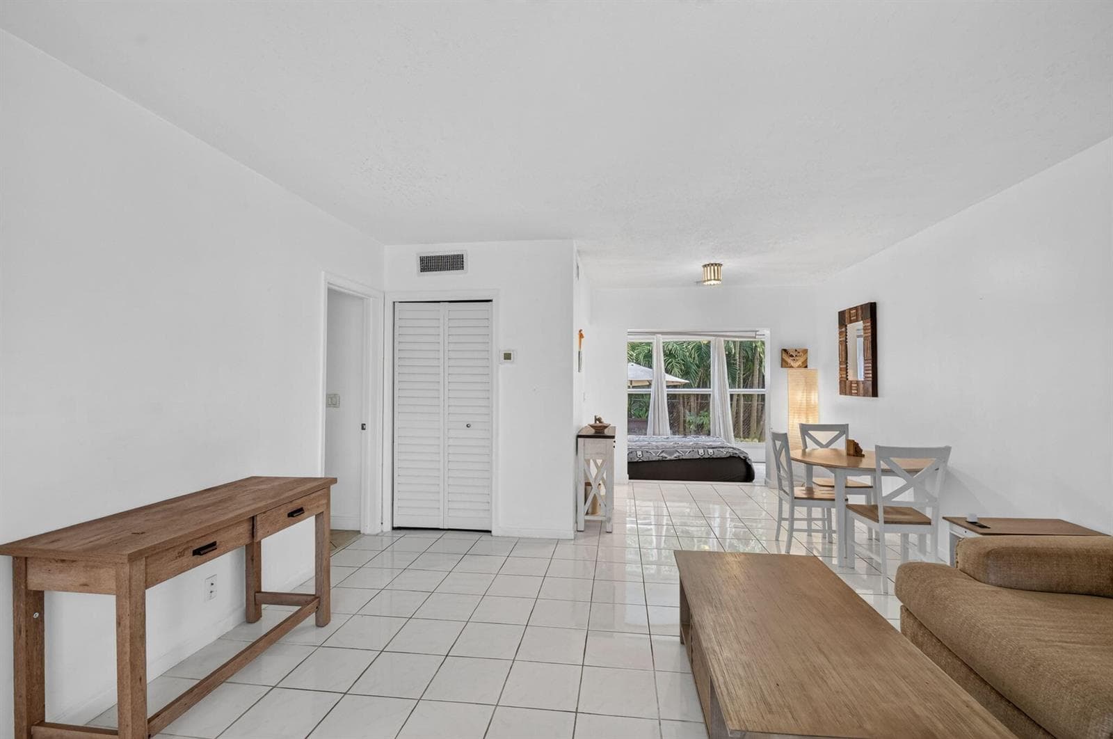 658 NE 6TH Court E E photo 16