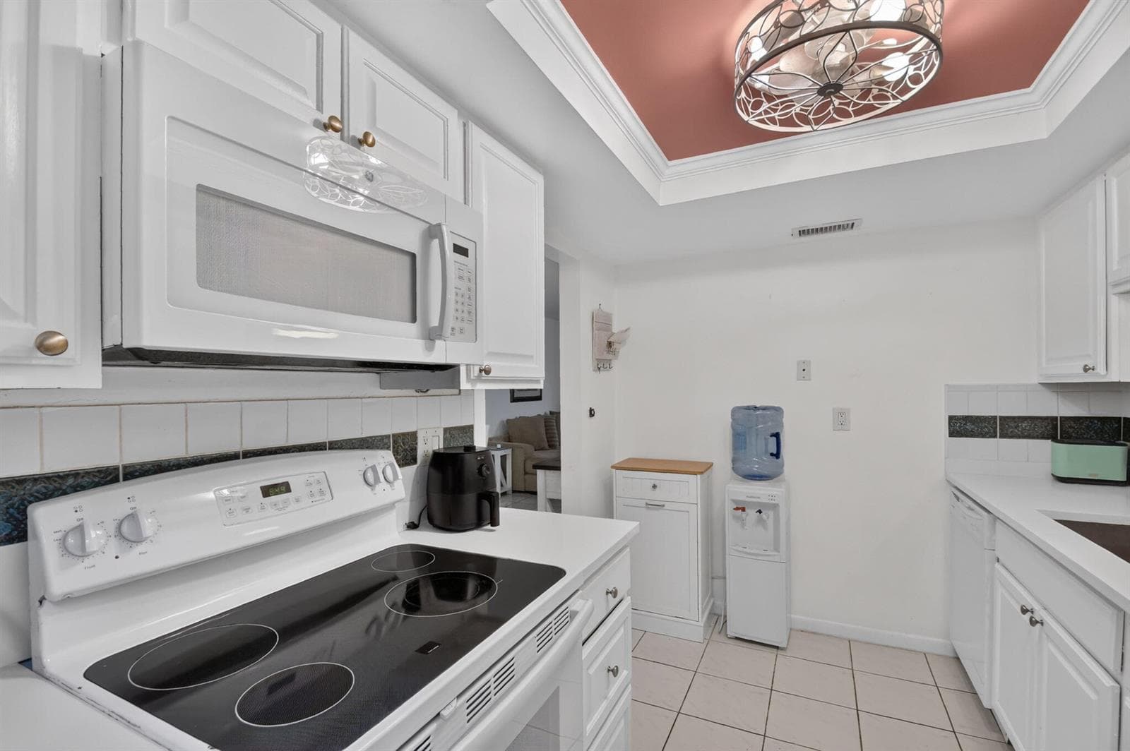 658 NE 6TH Court E E photo 20