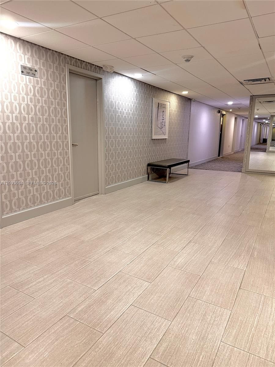 300 Bayview Dr 701 photo 21