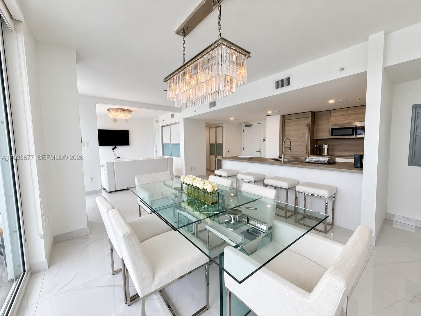 400 Sunny Isles Blvd 403 photo 2