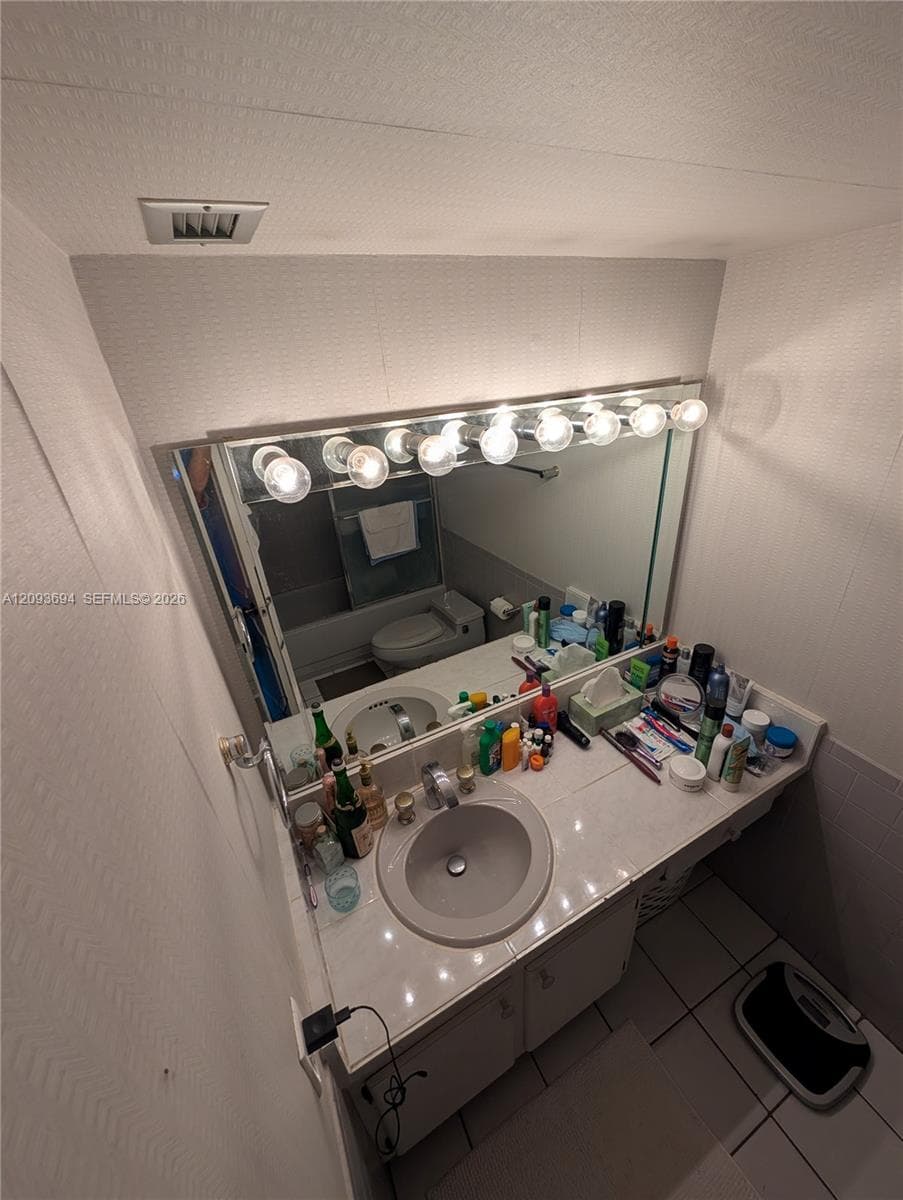 11930 N Bayshore Dr 502 photo 14