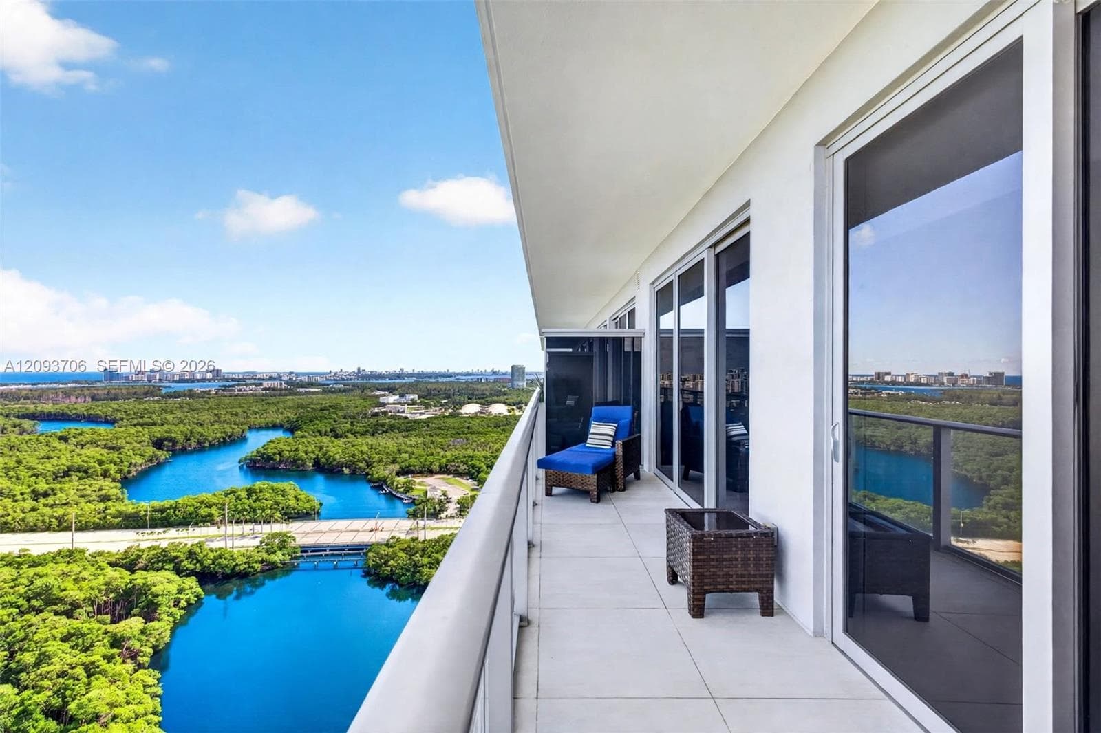 16385 Biscayne Blvd LPH17 photo 4