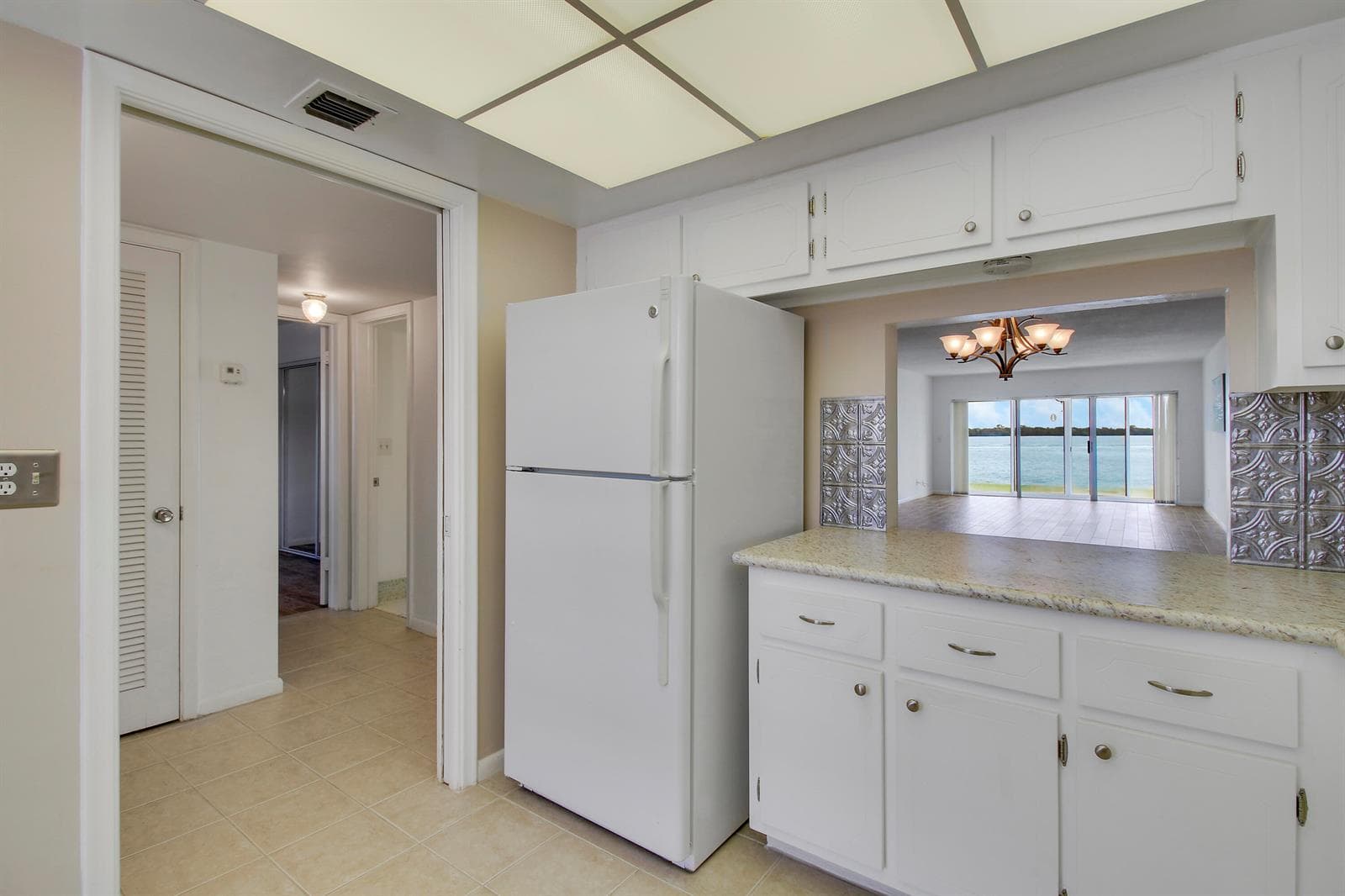 60 Yacht Club Drive 103 photo 22