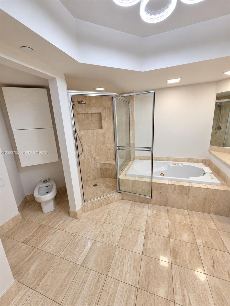 21205 Yacht Club Dr 3105 photo 23