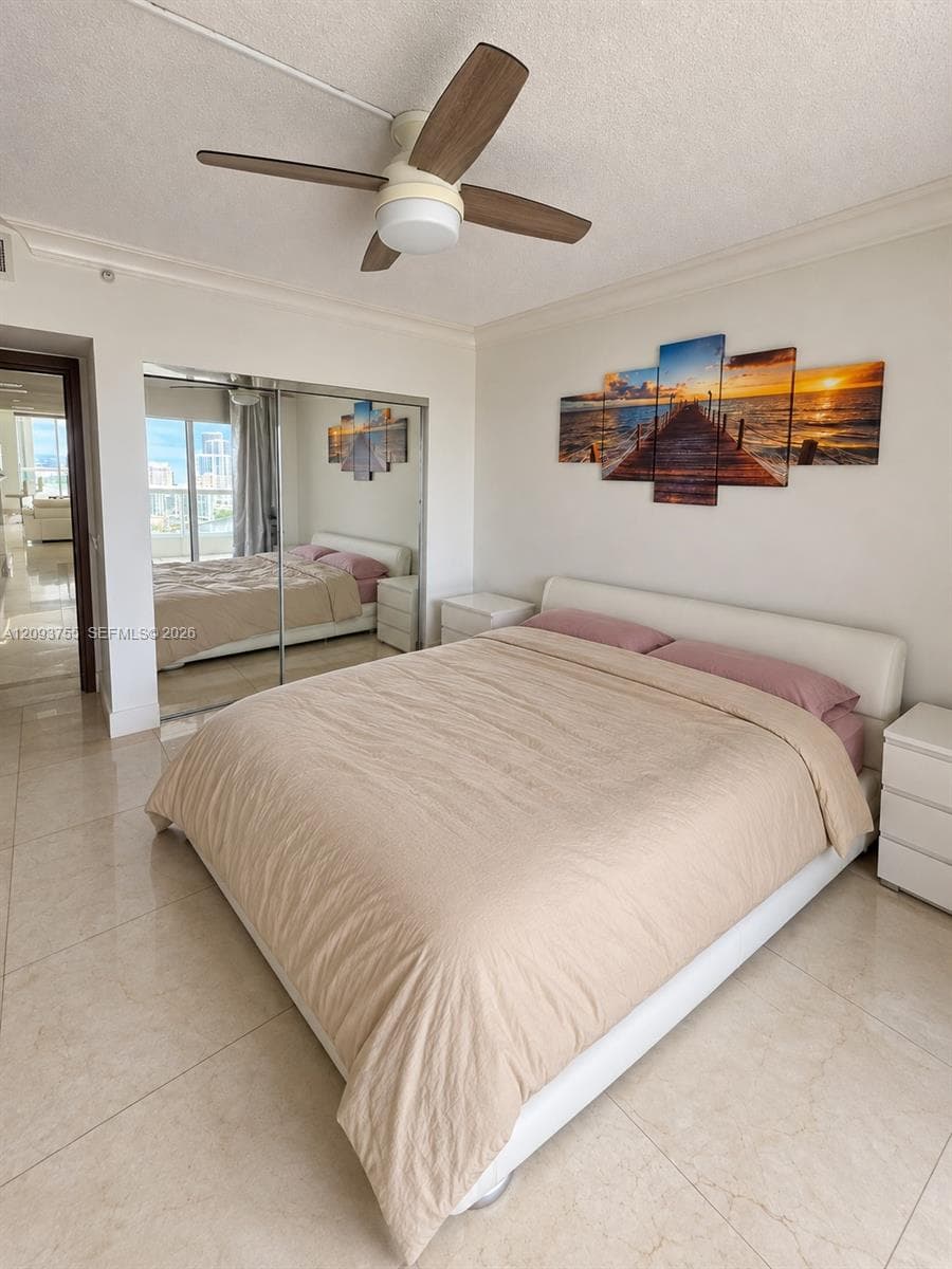 21205 Yacht Club Dr 3105 photo 17