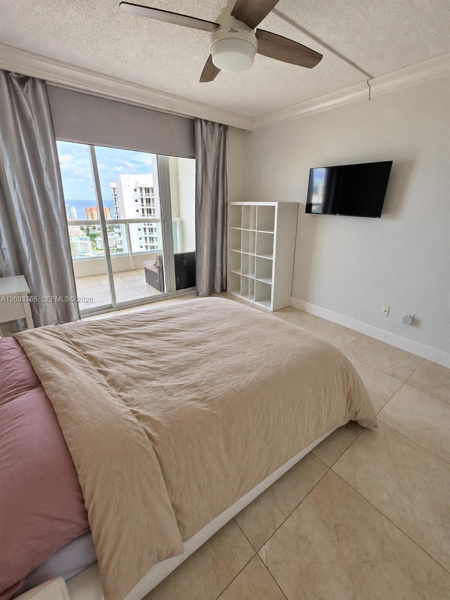 21205 Yacht Club Dr 3105 photo 16